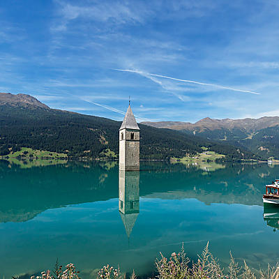 Reschenské jezero: Tichý svědek ve vodě