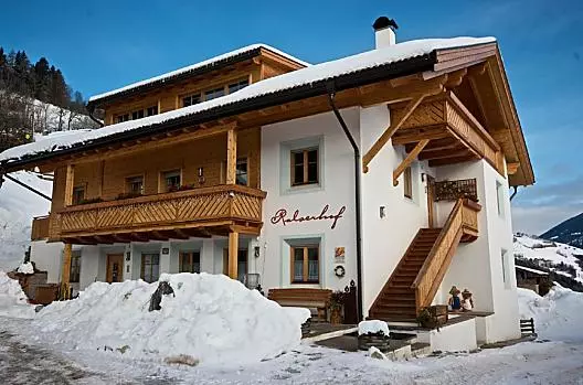 Ralserhof - Seznam Photo