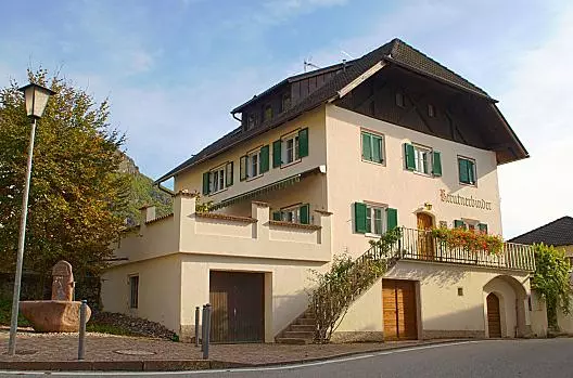 Kreutnerbinder Hof - Seznam Photo