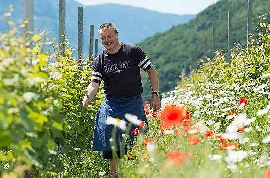 Váš hostitel Dieter Sölva na vinici