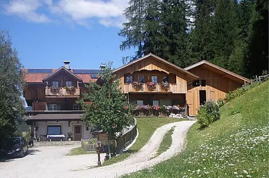 Binterhof - Seznam Photo