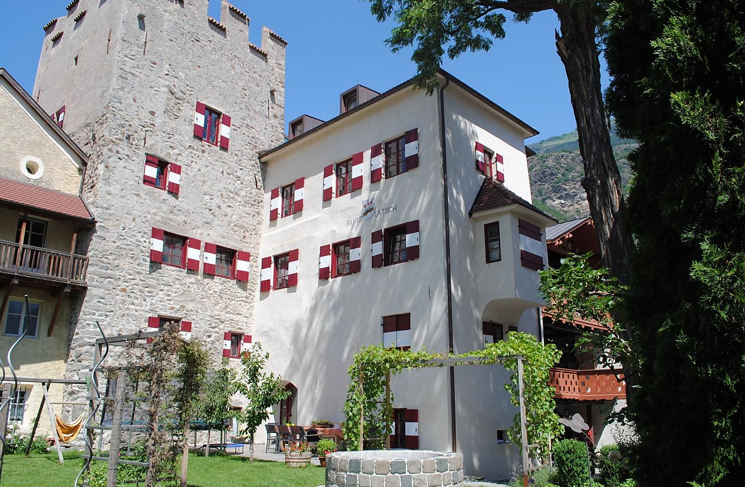 Burg Latsch - Fotogalerie Photo