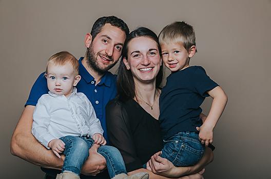 Johannes a Martina s Jonathanem a Annou. Chybí malá Valentina, babicka Isabella a dedecek Sepp.