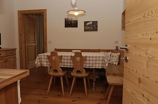 Obytná kuchyn apartmánu Weisshorn