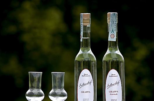 Grappa z naší vlastní palírny
