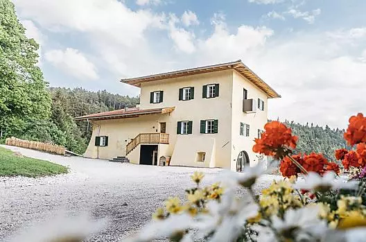 Hof im Thal - Seznam Photo