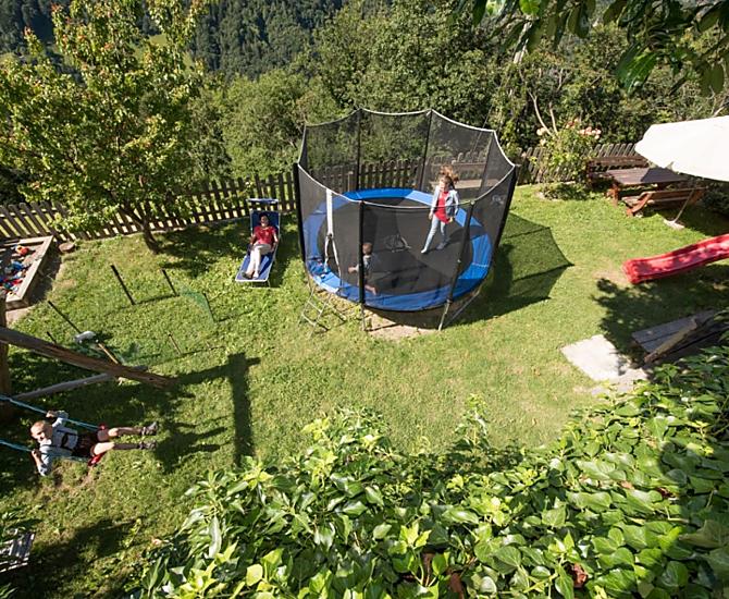 Detské hrište s trampolínou