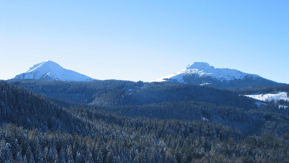 Pohled na Weißhorn a Schwarzhorn