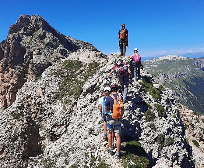 Spolecné túry a horské túry, at už na vysokohorské pastviny nebo na via ferraty: rádi vás doprovodíme na nejkrásnejší místa Jižního Tyrolska.