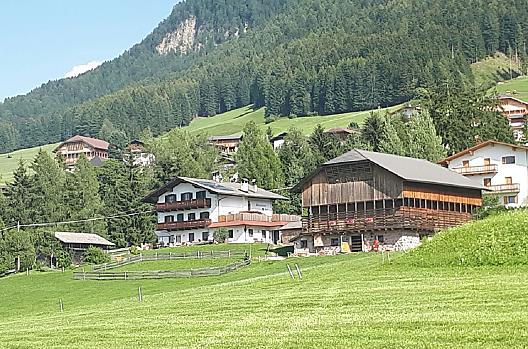 Kompatscherhof - Seznam Photo