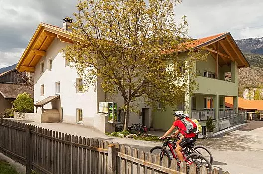 Statek se nachází prímo na vinschgauské cyklostezce a je dobrým výchozím bodem pro cyklistické výlety.