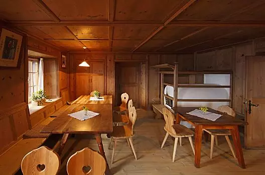 Boerenkamer van zirbenhout