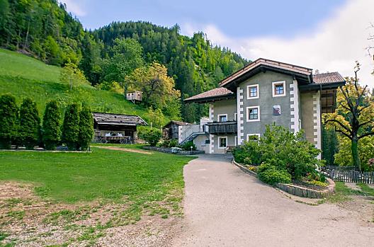Schildhof Ebion - Seznam Photo