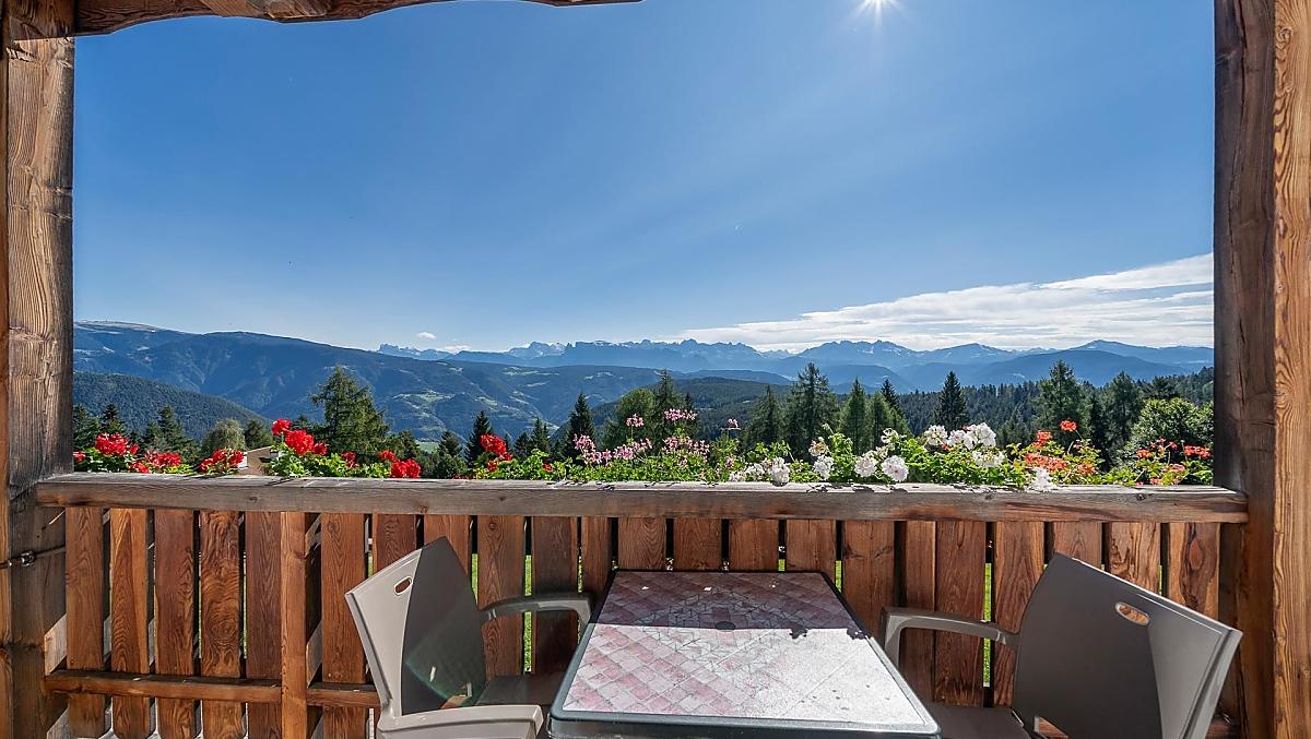 Všechny naše balkony nabízejí výhled na dechberoucí panoráma Dolomit