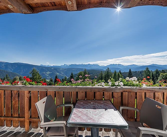 Všechny naše balkony nabízejí výhled na dechberoucí panoráma Dolomit