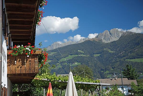 Südbalkon mit schöner Sicht auf den Ifinger, Hausberg von Meran