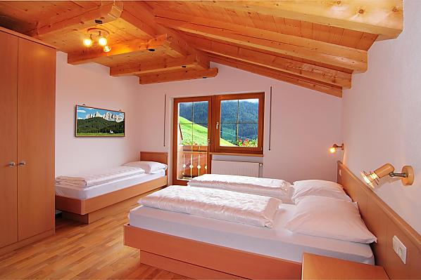 Südlich gelegenes Zimmer mit guter Aussicht.
