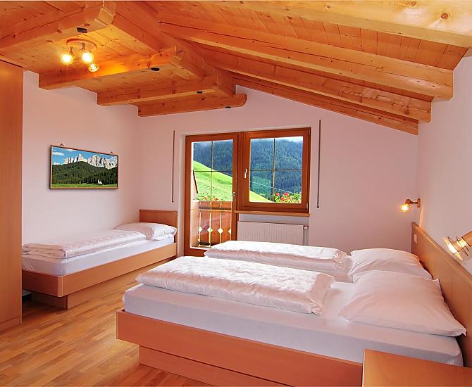 Südlich gelegenes Zimmer mit guter Aussicht.