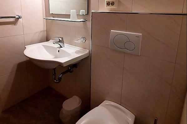 Seperates WC neben der Wohnküche