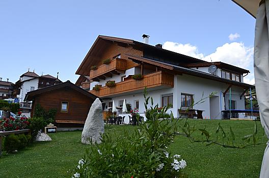 Häuslerhof - list Photo