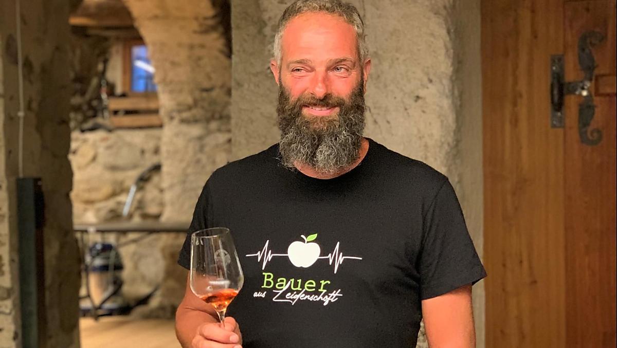 Farmář Matthias na degustaci vína