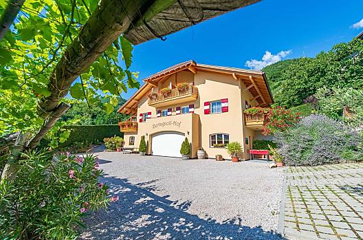 Bertagnollhof - Seznam Photo